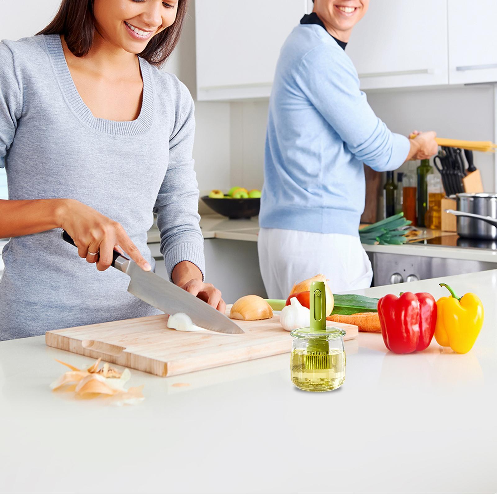 Kitchen Gadgets Dispenser Brush Holder - ตู้น้ํามันซิลิโคนขวดซอสแปรงที่ถอดออกได้เครื่องมือทําอาหารซอสผู้ถือ Gadgets ครัวสําหรับร้านอาหารย่าง